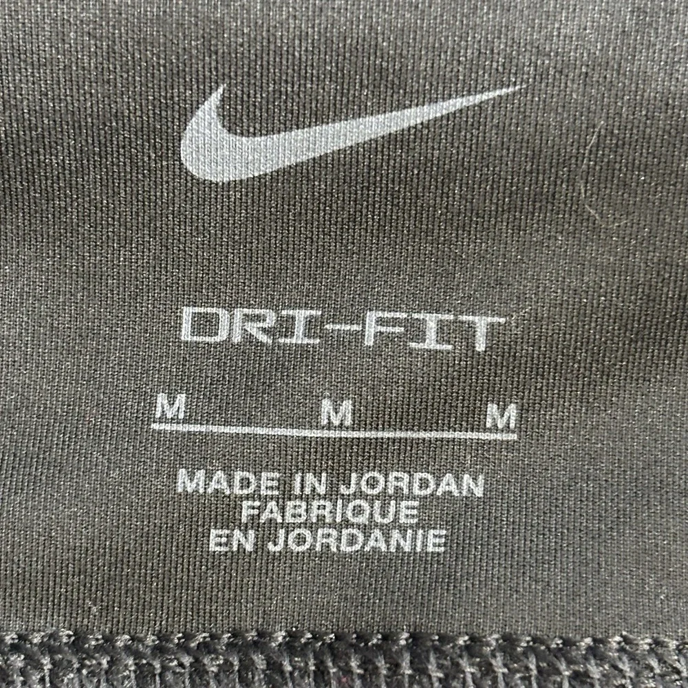 Nike Dri Fit‎ Women's Medium Cropped Leggings